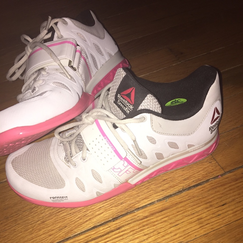 Reebok CrossFit women’s lifters